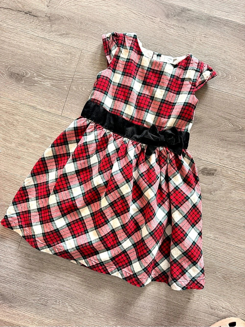 Carter Girls Plaid Dress Size 4T Like New